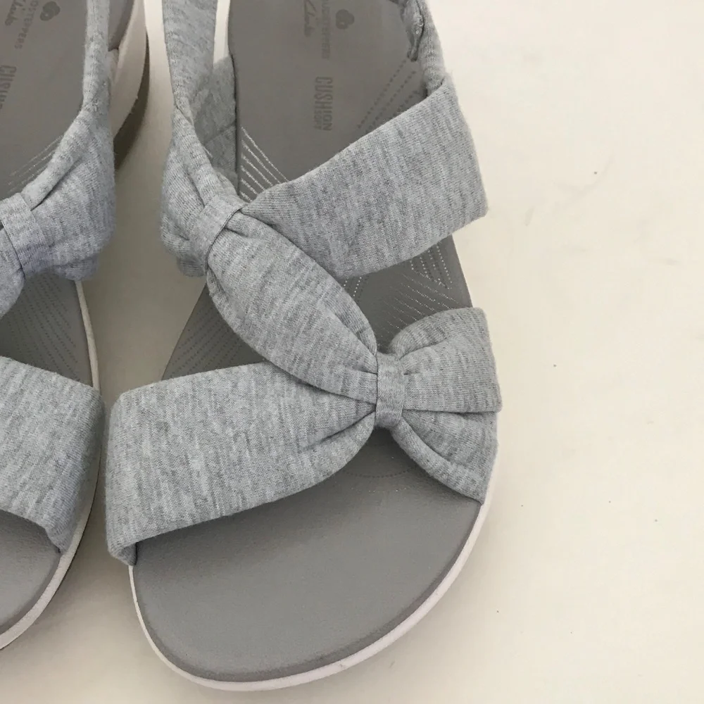 CLOUDSTEPPERS By CLARKS Cushion Soft Sandals Gray Women’s Size 6